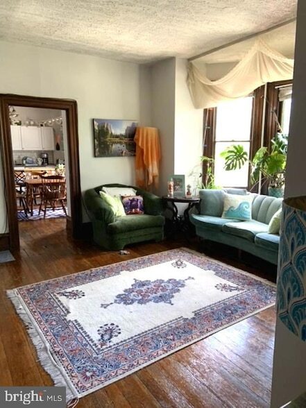 Foto del edificio - 319 Green Ln