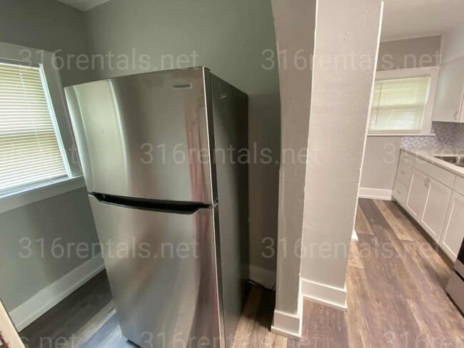 Foto del edificio - $895- 2 bed 1 bath - Beautiful single family home