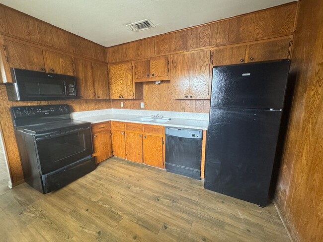 Foto del edificio - 611 Sunset Ln