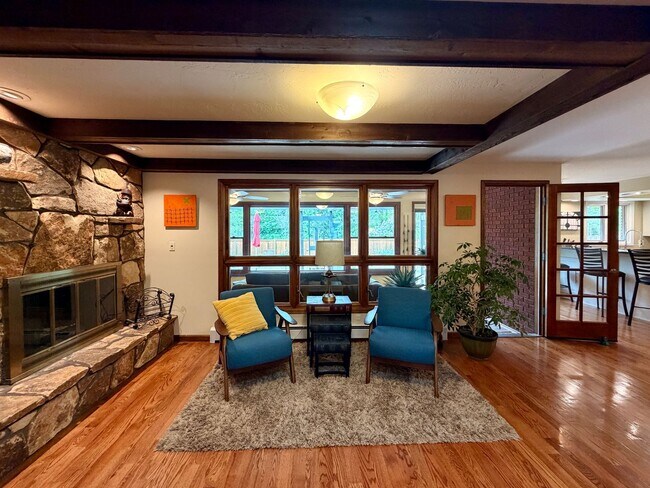 Foto del edificio - 2225 Jewel St