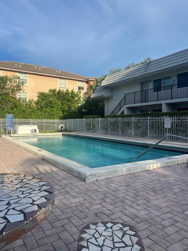 Foto principal - 3245 NW 102nd Terrace