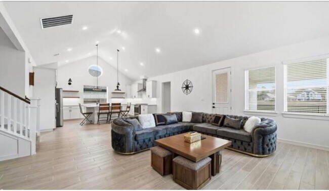 Foto del edificio - 2646 Wastelbread Ln