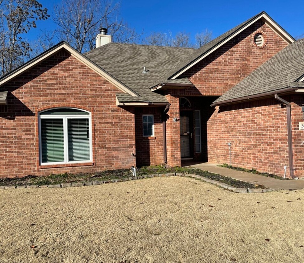 Primary Photo - Do NOT miss this house!