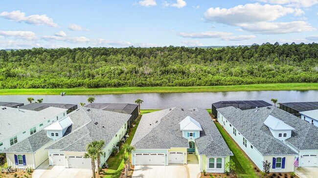 Foto del edificio - 9431 Paradise Dr