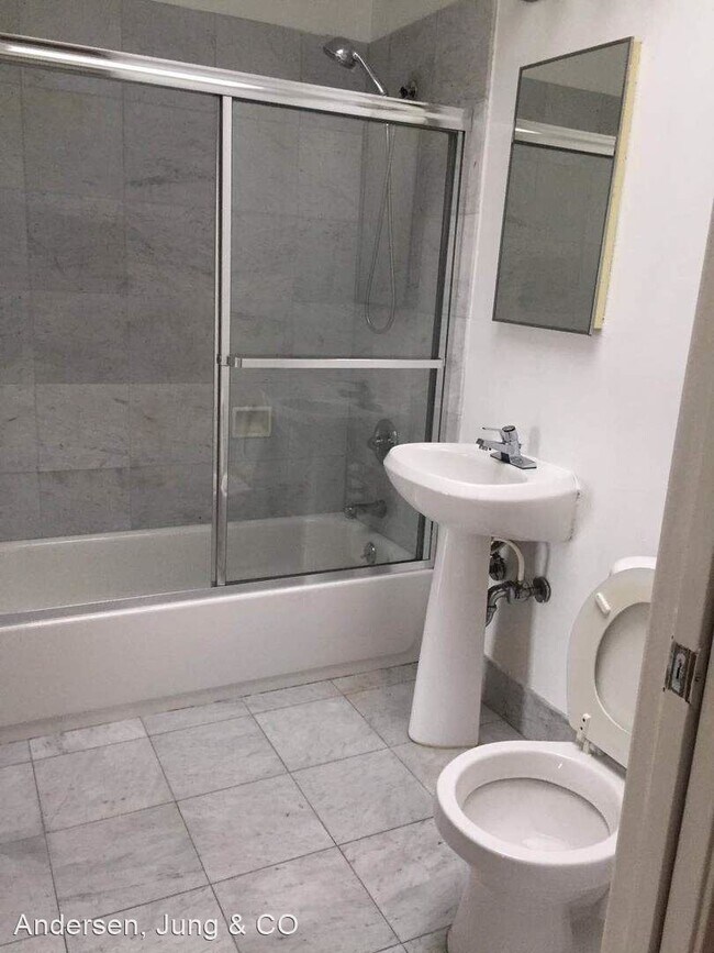 Foto del edificio - 1355 19th Ave