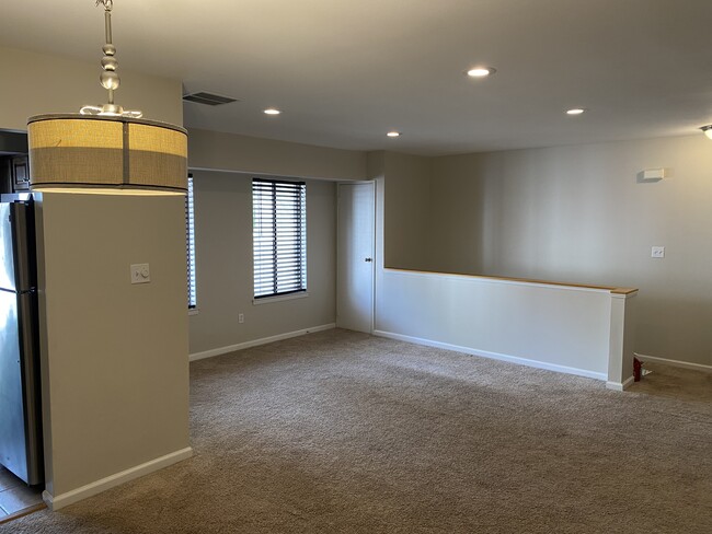 Living room - 34 Navajo Ct