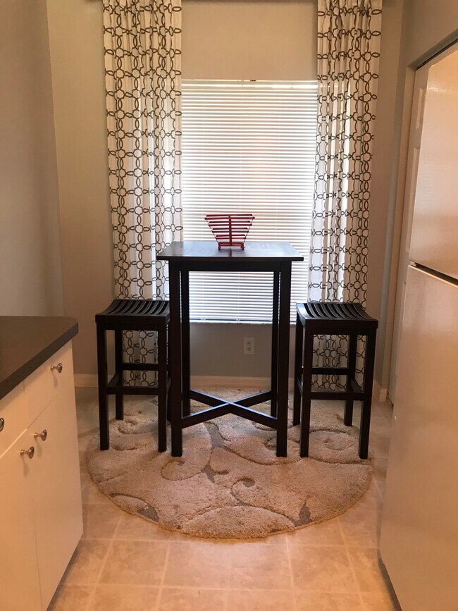 Kitchen eating area - 2081 Willow Hammock Cir