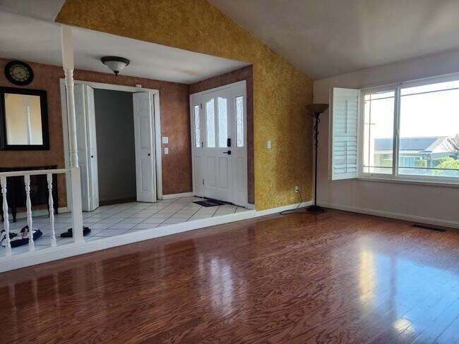 Foto del edificio - 2312 Silver Creek Cir