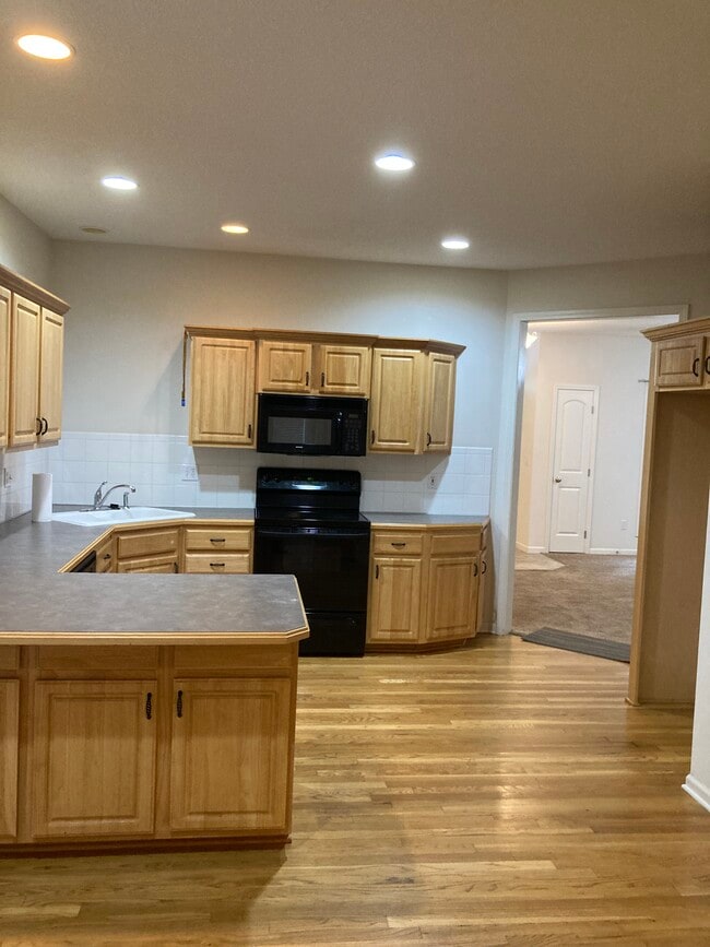 Foto del edificio - 274 N Ferrel St