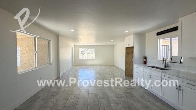 Building Photo - 9626 Buena Vista St