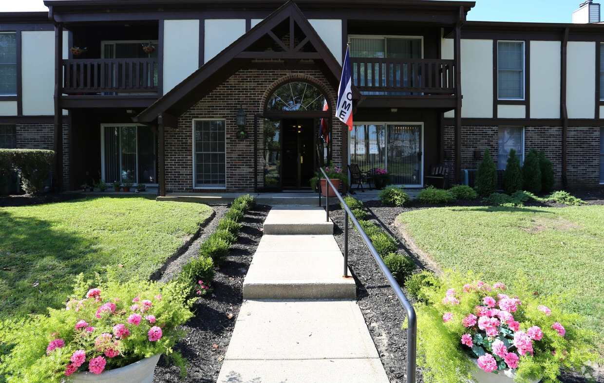 Oakmont Apartments 23 Oakmont Pl Batesville, IN