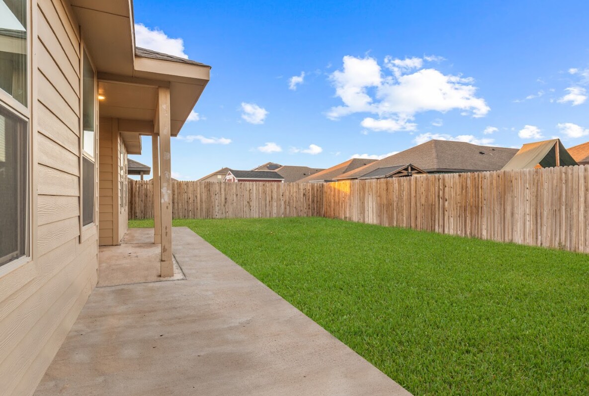Building Photo - 5914 Kate Reed Dr