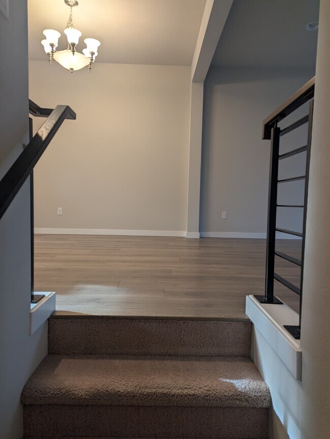 Foto del edificio - 19310-19336 36 Ave SE