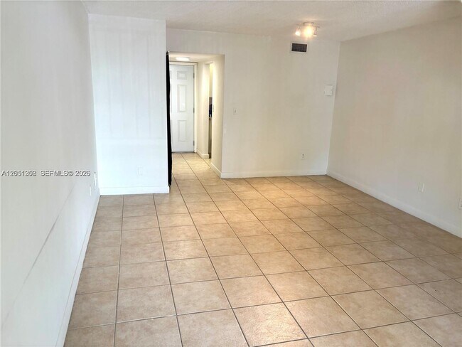Foto del edificio - 8500 SW 109th Ave