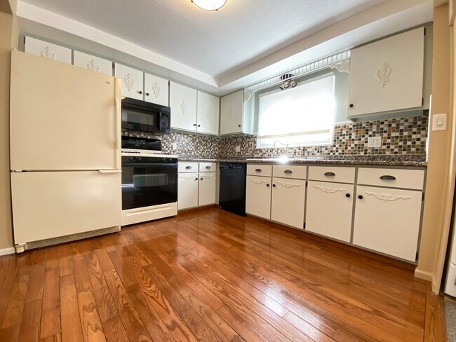 Foto del edificio - 3952 Ridge Lea Rd