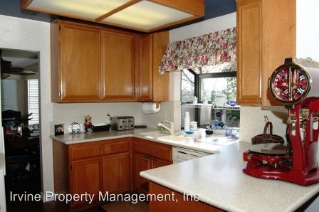 Building Photo - 10 Briar Creek Ln
