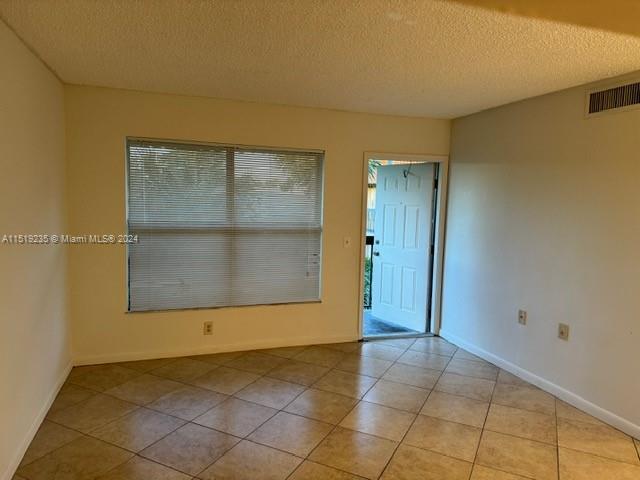 Foto del edificio - 569 NW 100th Pl