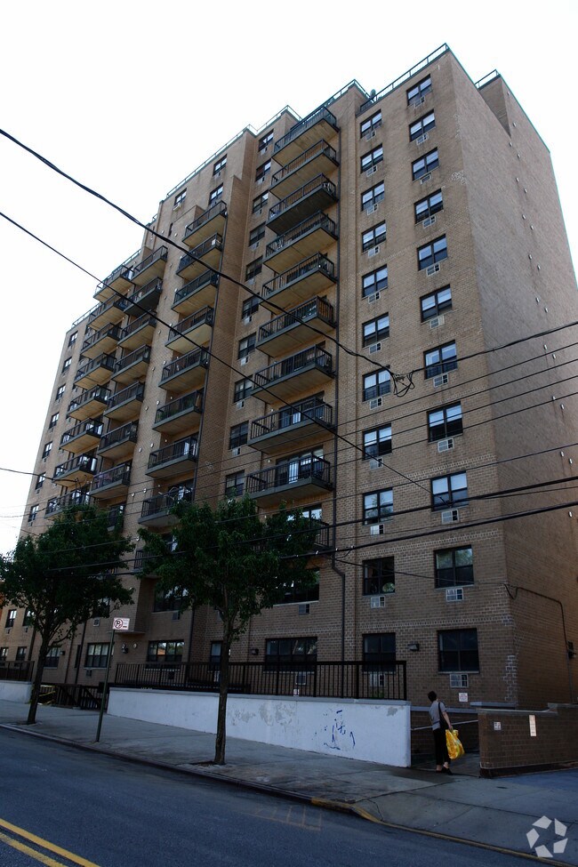 Building Photo - 147-20 35th Ave