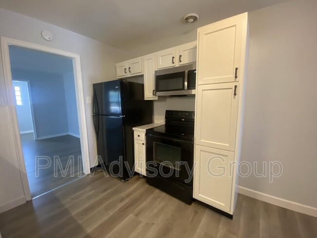Foto del edificio - 901 SW Orleans St