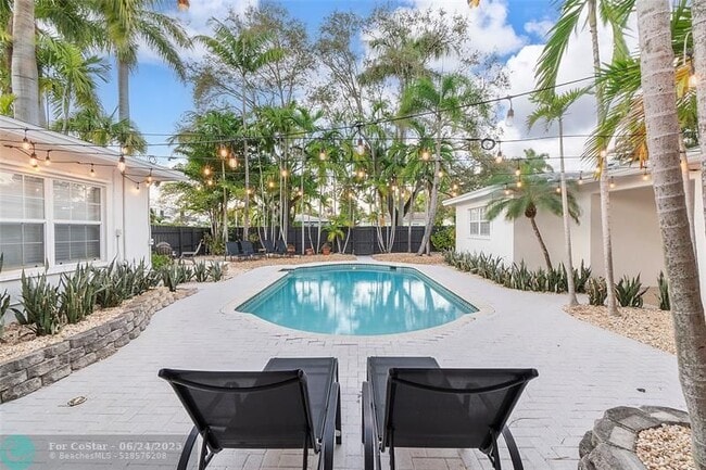 Foto del edificio - 1400 NE 4th Ct