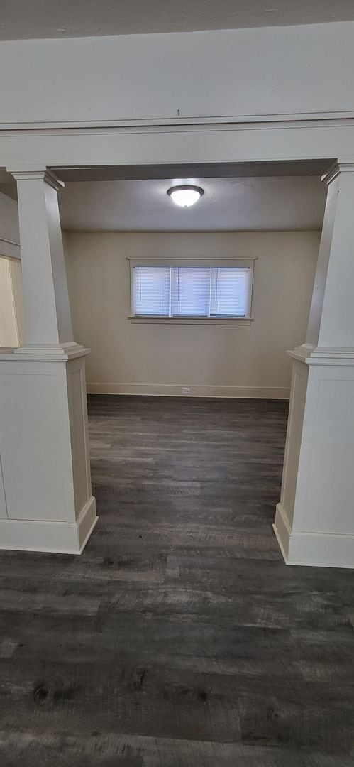 Building Photo - 3 bedroom 1 bath House for rent