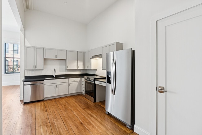 Photo - 129 Main St Apartment