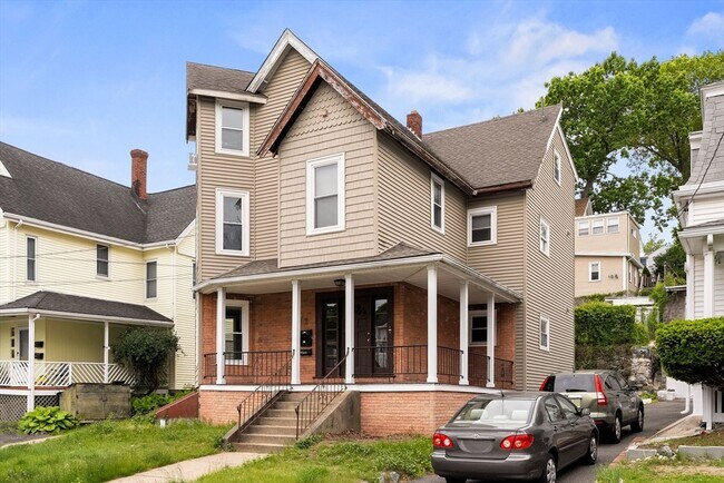 Foto del edificio - 70 Wyoming Ave