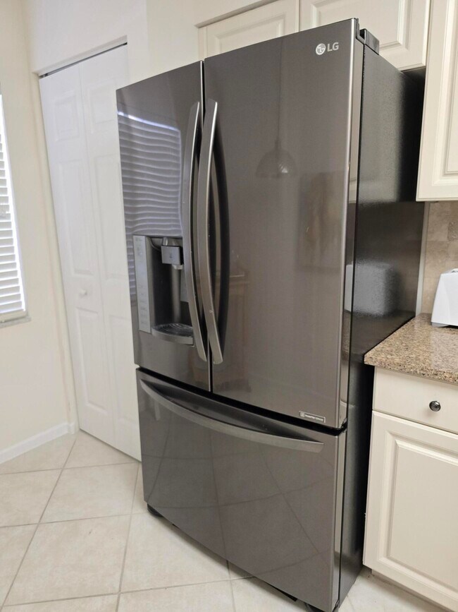 Foto del edificio - 12547 Imperial Isle Dr