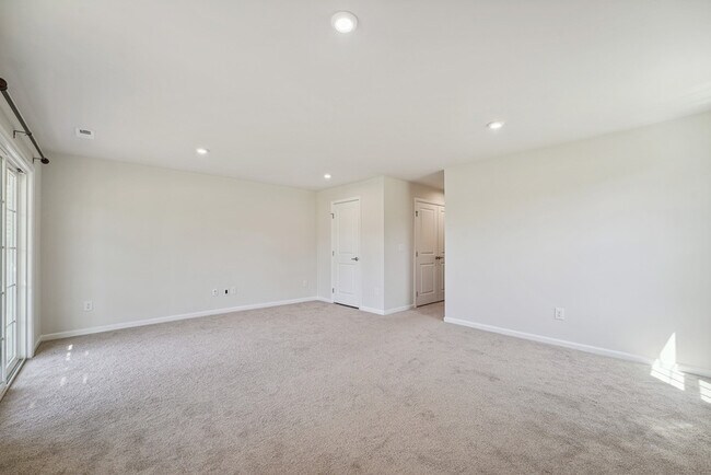 Foto del edificio - 954 Arnold Place Dr