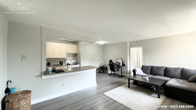 Building Photo - 207-3085 Queen Frederica Dr