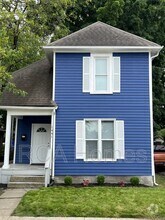 Building Photo - 1441 E 11th St