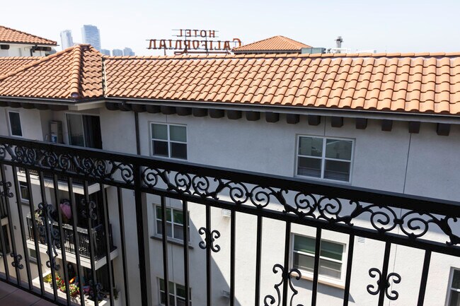 Building Photo - Bonnie Brae Apartments