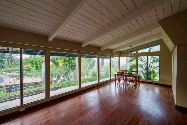 Foto del edificio - Stunning 3 Bedroom 2 Bathroom Home in La Mesa!