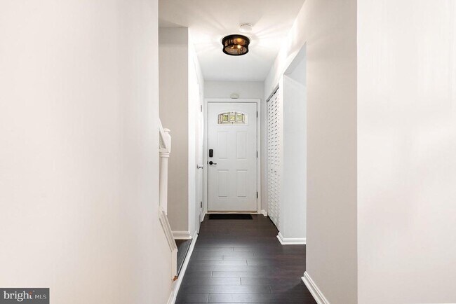 Foto del edificio - 2168 Mayflower Dr