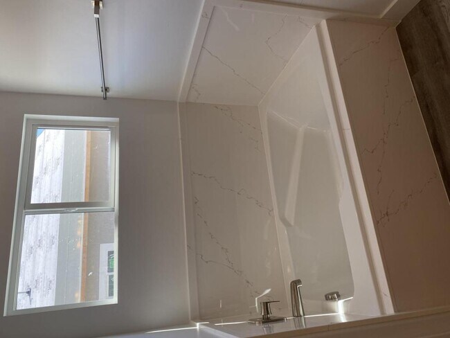 Foto del edificio - 2104 3125 W