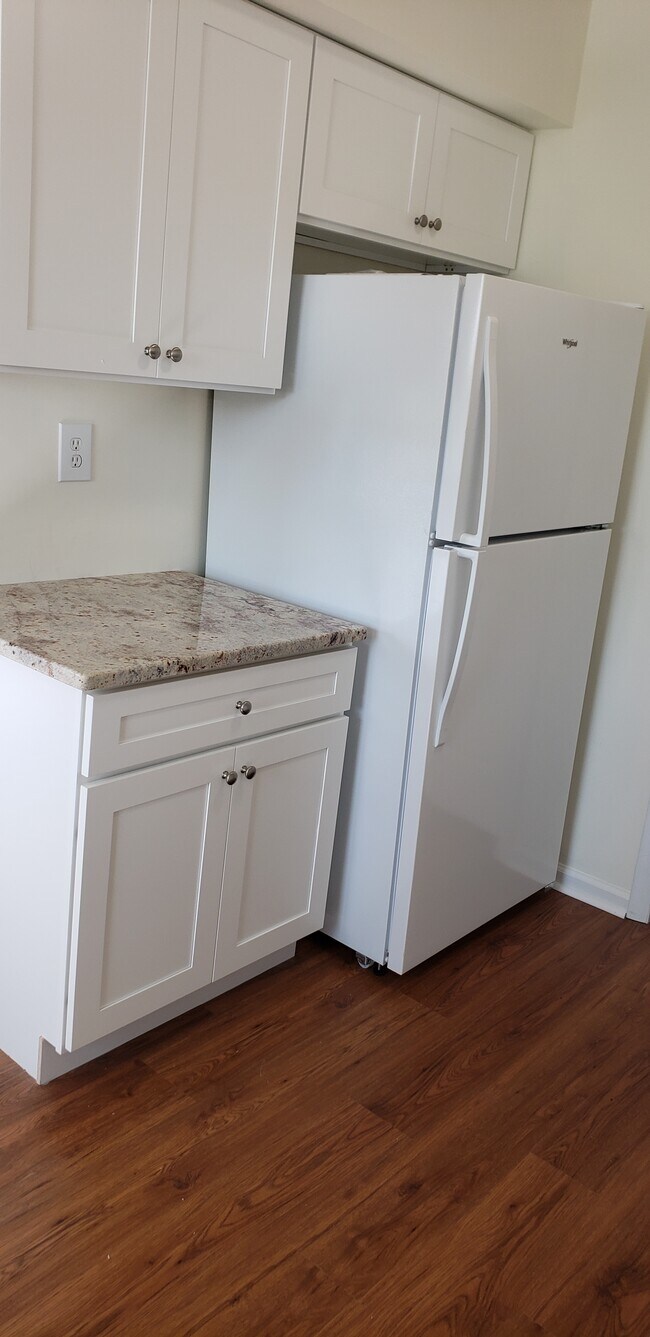 Foto del edificio - 752 Springfield Ct