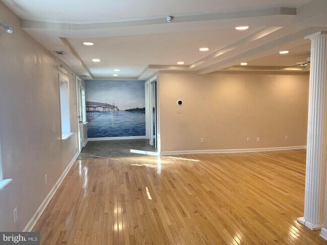 Foto del edificio - 781 Powhatan Beach Rd