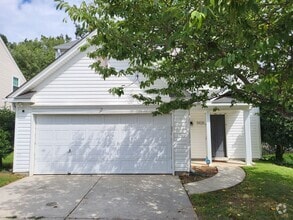 Building Photo - 5925 Hidden Meadow Ln