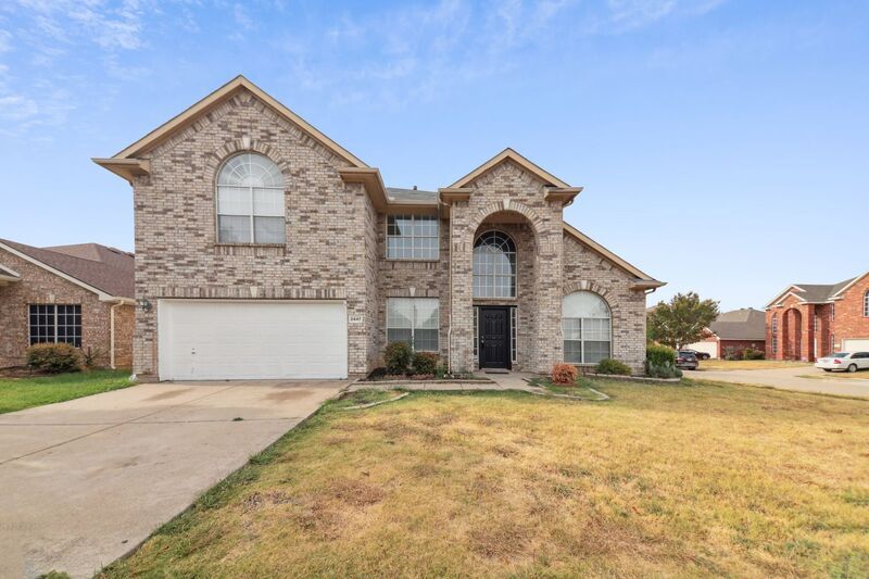 Primary Photo - 2447 Ranchview Dr