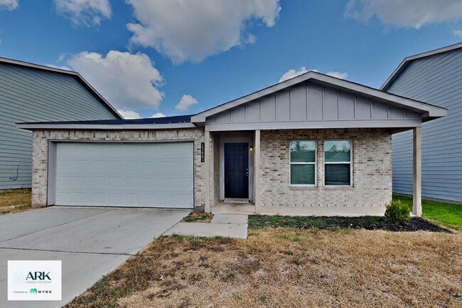 Building Photo - 15661 Briar Frst Dr