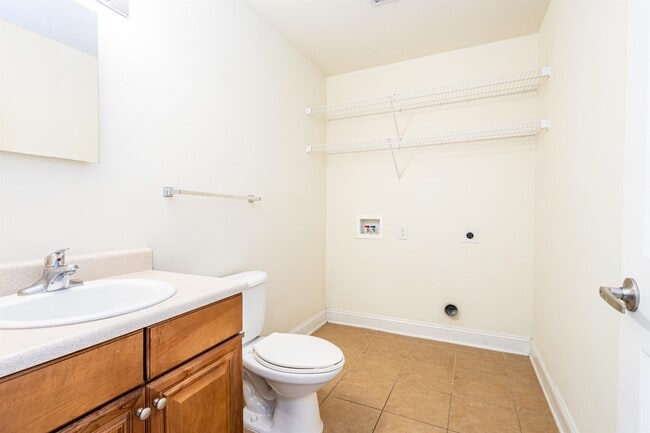 Building Photo - 505 Wingspan Way