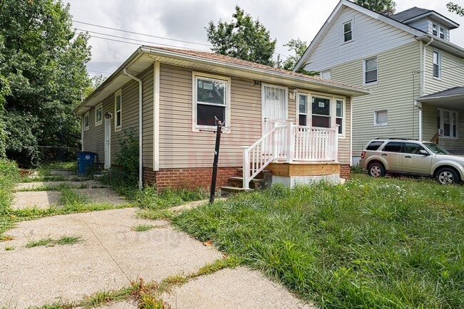 Building Photo - Welcoming 3 Bed 1 Bath Single  Family Home