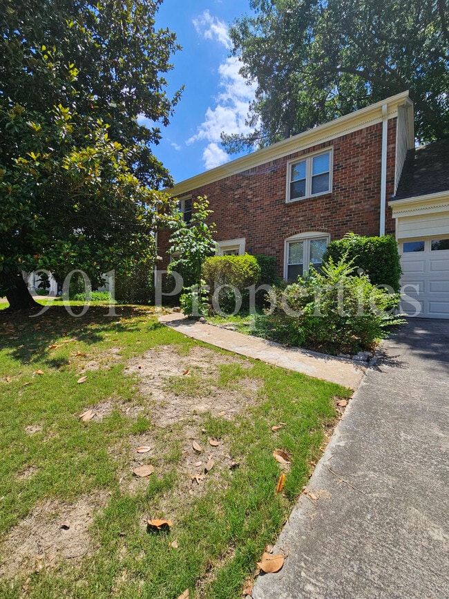 Building Photo - 8595 Riverchase Dr