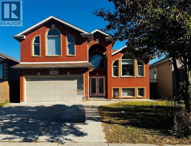 Photo du bâtiment - 4562 Brunswick Ave