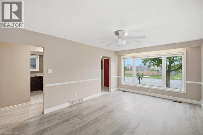 Building Photo - 442 Greenhill Ave