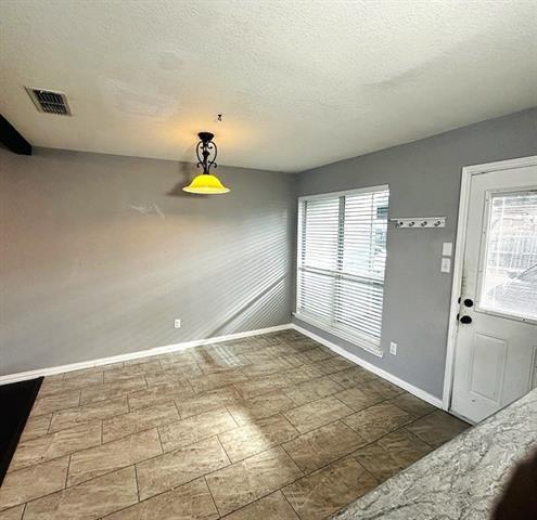 Foto del edificio - 5724 Giddyup Ln