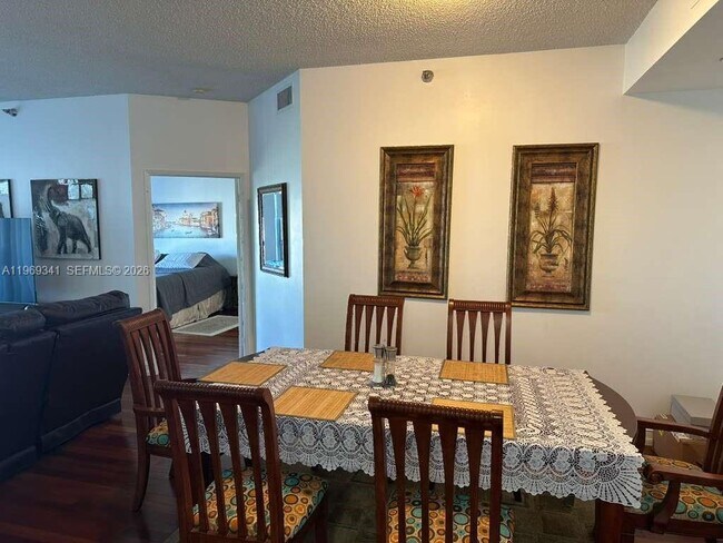 Foto del edificio - 3400 NE 192 St