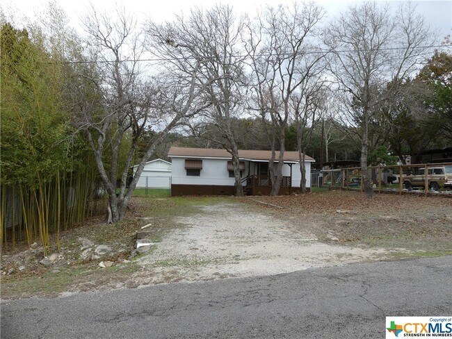 Building Photo - 536 Royal Oak Dr