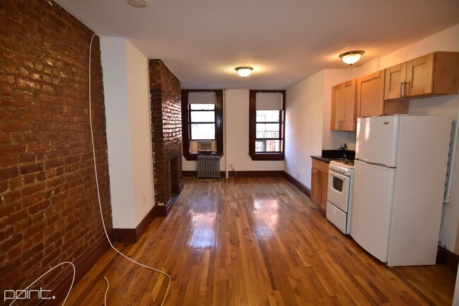 Building Photo - 510 E 5th St
