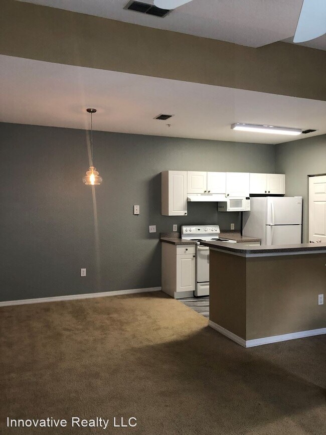 Building Photo - 844 Grand Regency Pointe